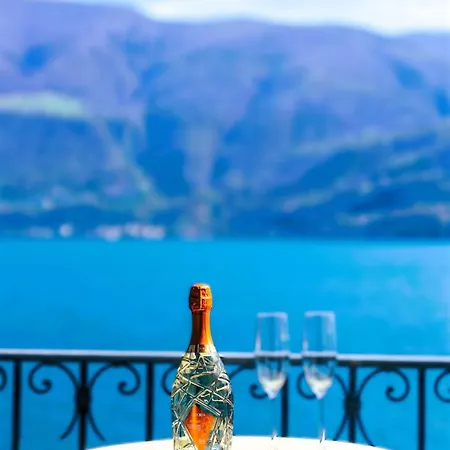 Rivalago - Front On Promenade Apartman *