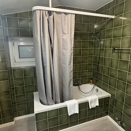 Rivalago - Front On Promenade *