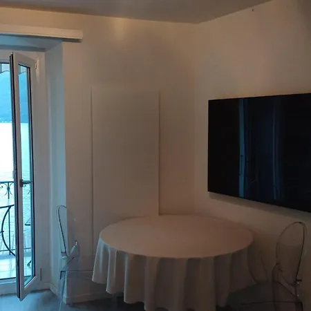 Apartman Rivalago - Front On Promenade