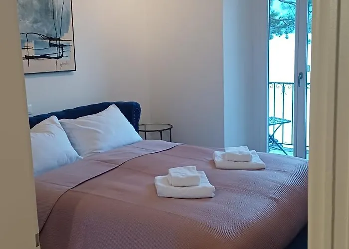 Rivalago - Front On Promenade Apartment Brissago