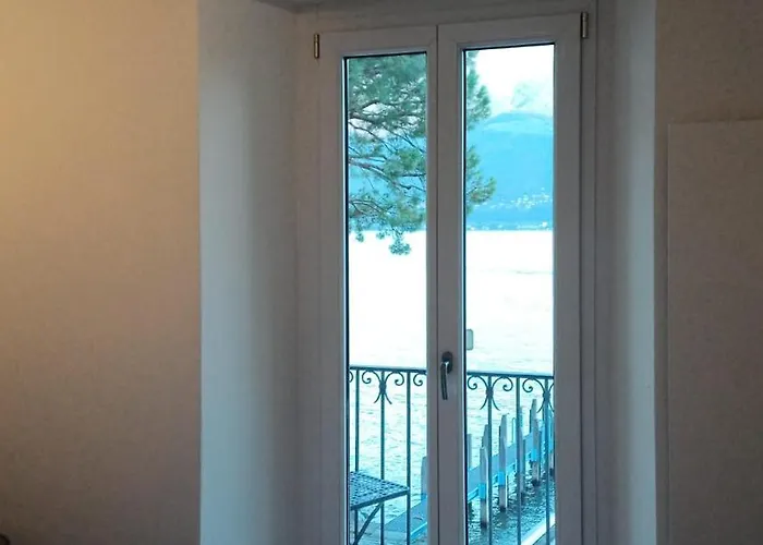 Rivalago - Front On Promenade * Brissago